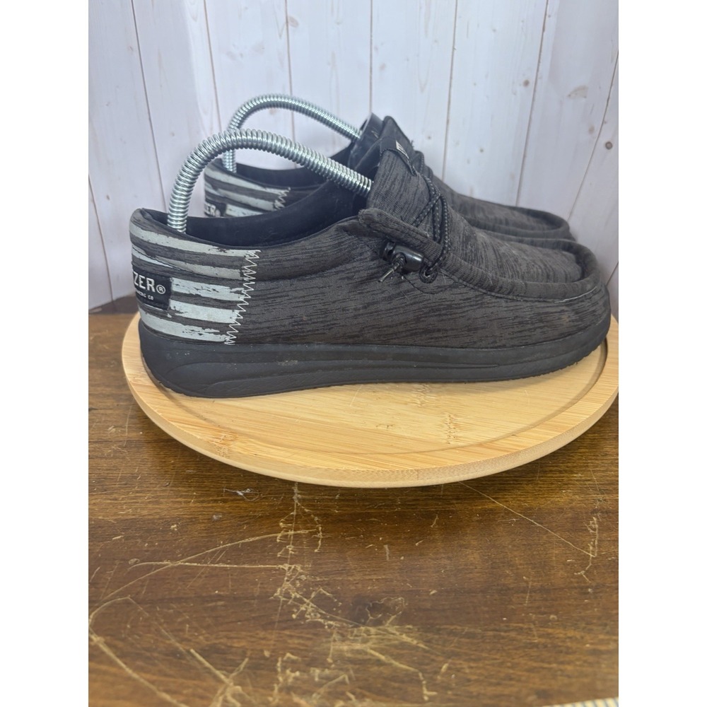 Howitzer "Live Free" men's slip-on shoes size 7
